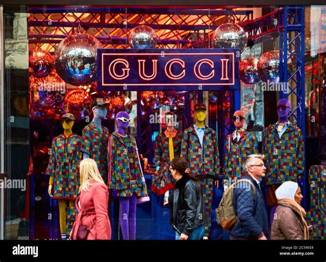 gucci london selfridges accessories.